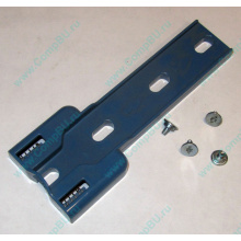 Синий пластмассовый фиксатор-защёлка HP 224981-001 для 5.25" устройств в HP ML370 (Апрелевка)